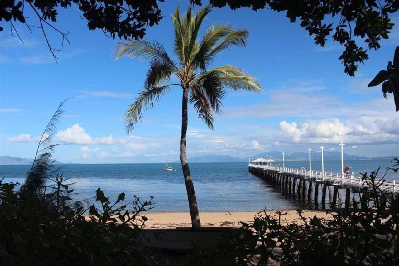 Amaroo On Mandalay, Magnetic Island Hotell Nelly Bay Exteriör bild