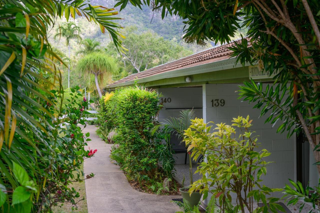 Amaroo On Mandalay, Magnetic Island Hotell Nelly Bay Exteriör bild